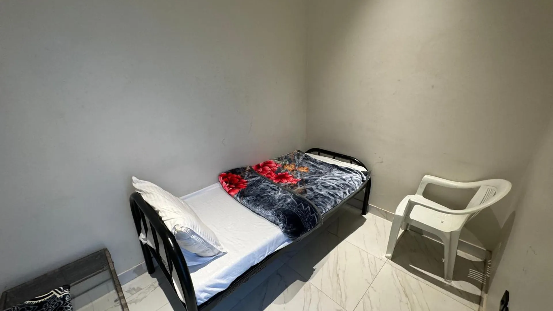 غرفة صغيرة بدورة مياه Apartment Riyadh